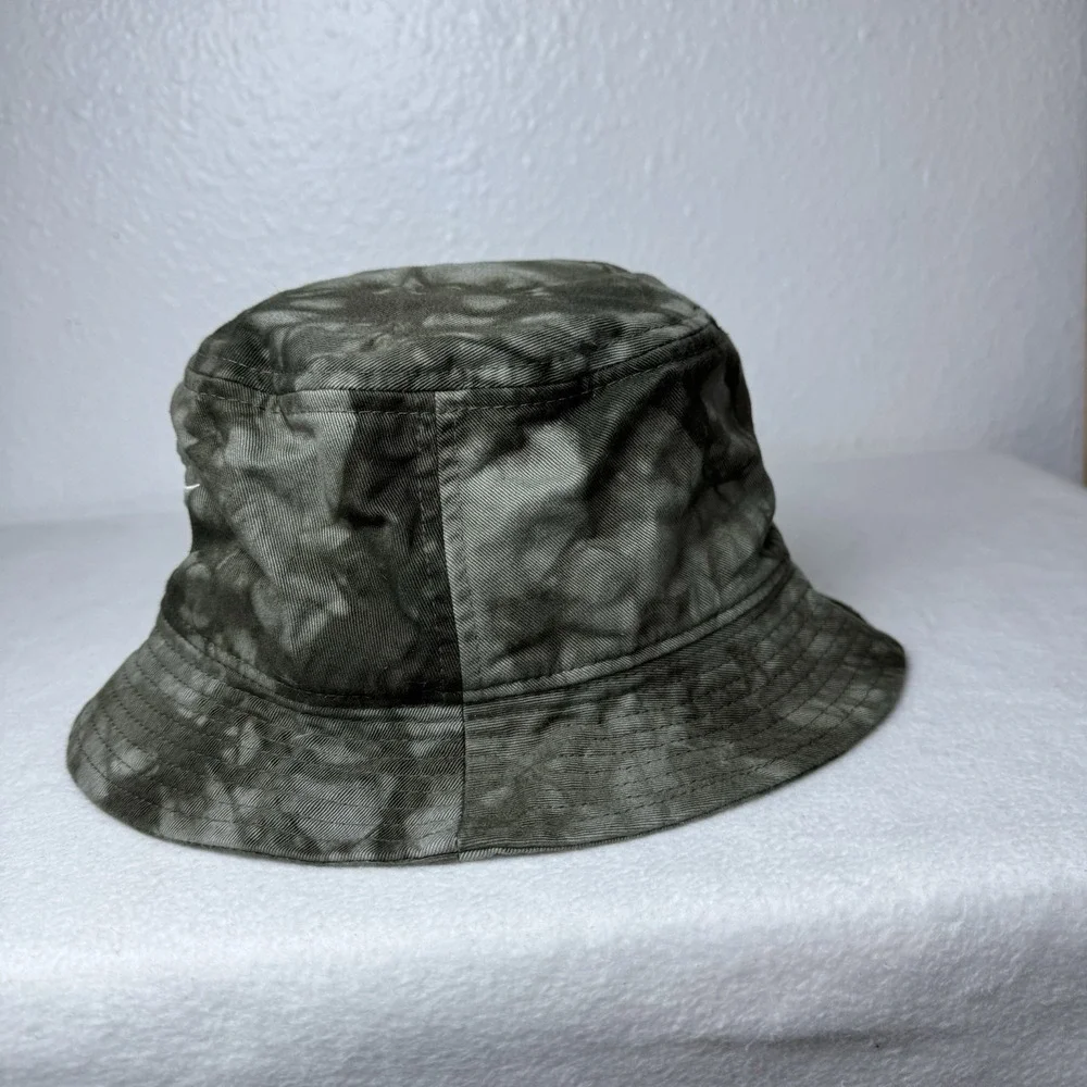 Nike Apex Tie Dye Bucket Hat Khaki Green Adults Size Small FB5386 325 Beach